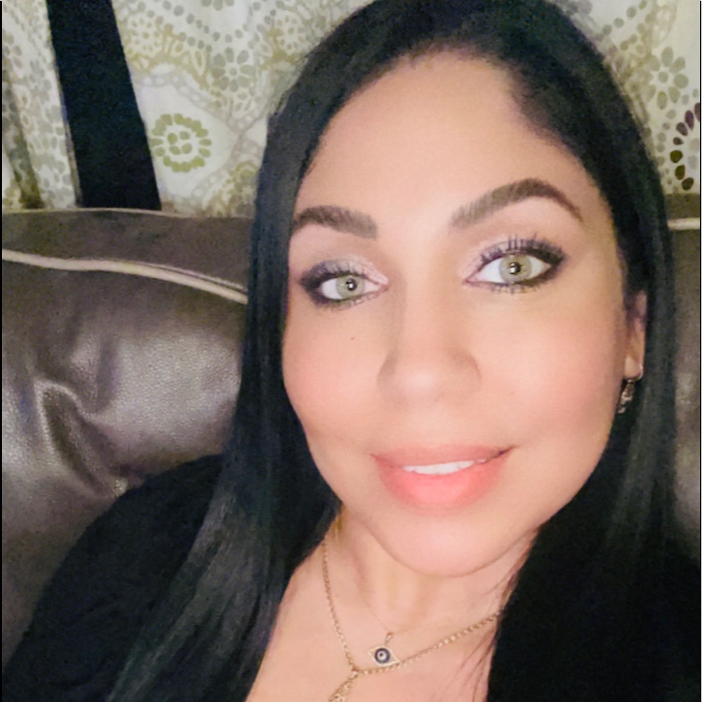 Meet your Posher, Queen